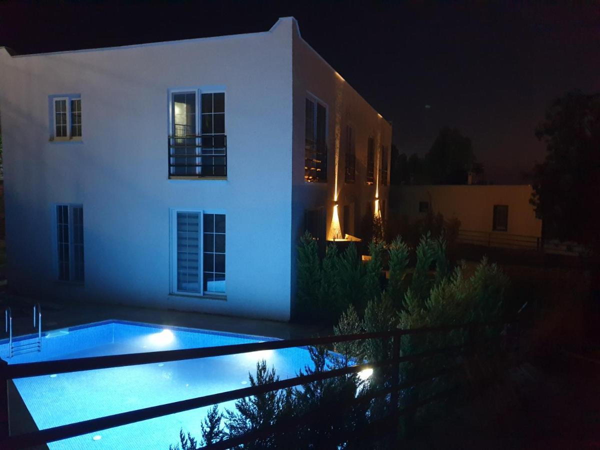 No 444 Apartment *